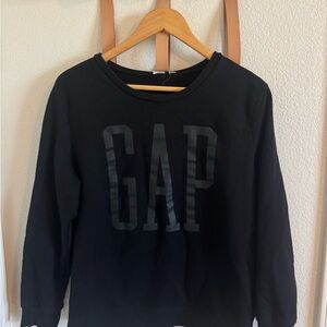 GAP Classic Black Crewneck